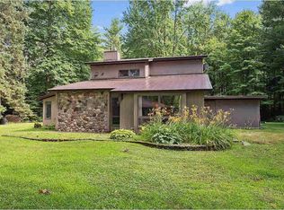 N9155 Big Lake Rd, Gresham, WI 54128