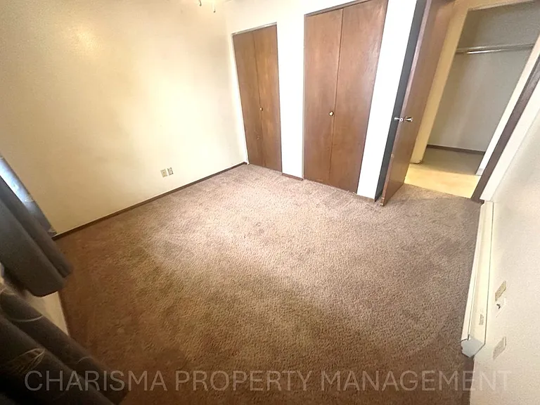 Garretson Apartments III A — Photo 26