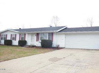 5 Stone Forge Pike, Flora, IL 62839