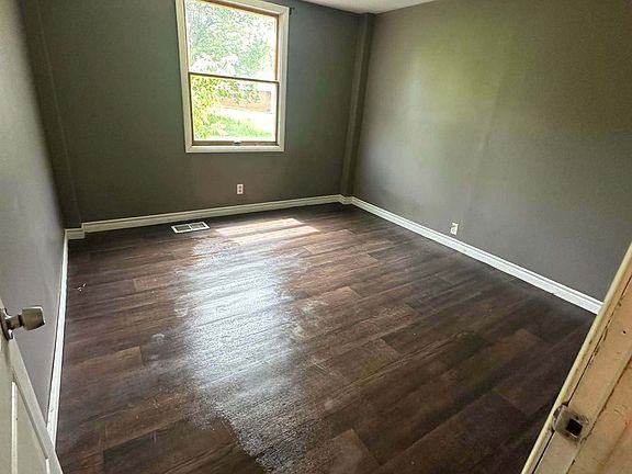 4th image of 18 Exeter Rd