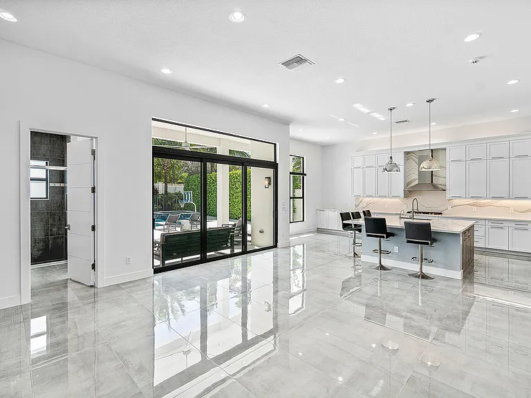 9006 Dulcetto Ct — Photo 24
