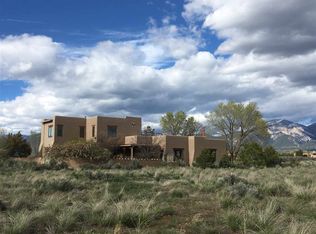 13 Buena Vista Rd, El Prado, NM 87529