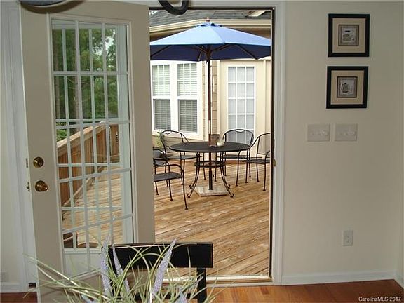 4th image of 7228 Hazeltine Ct