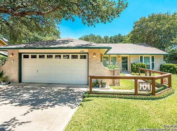 2nd image of 13906 Hohmann Ct