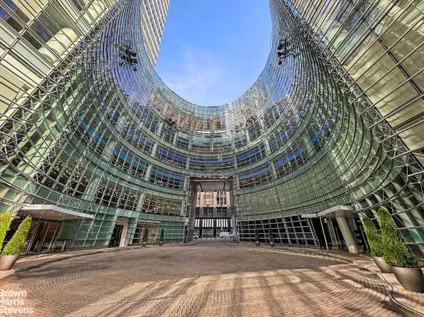 151 East 58th Street image 18 of 19