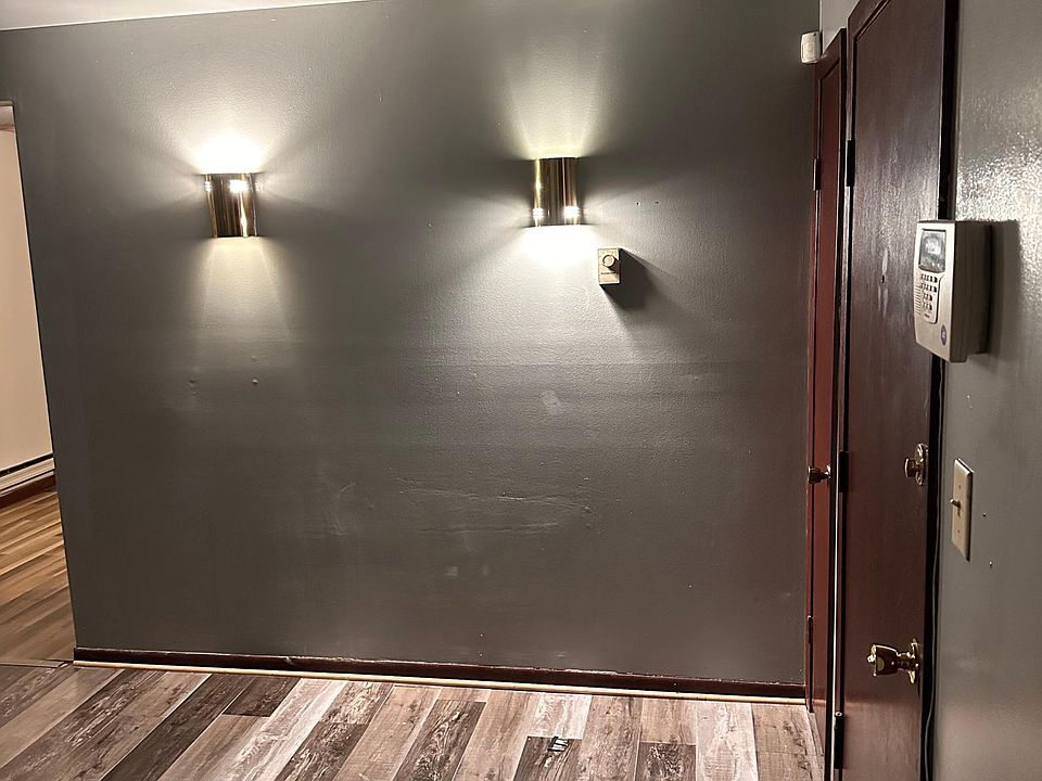 1st image of 14545 S Manistee Ave APT 1C