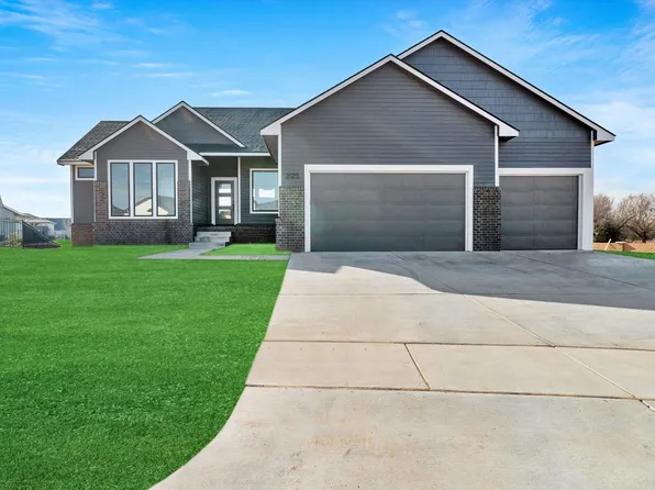 3125 N Pine Grove Cir, Wichita, KS 67205