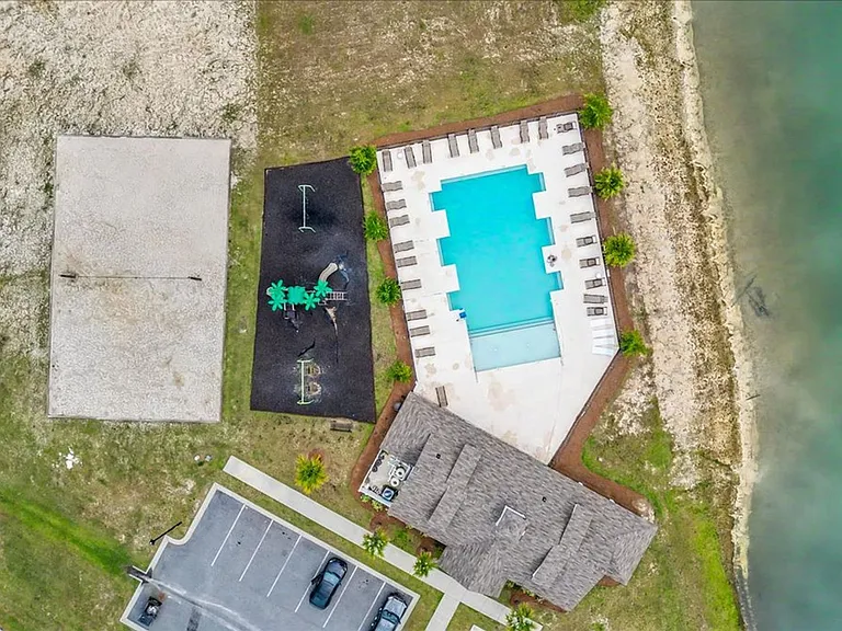 346 Coconut Dr — Photo 37