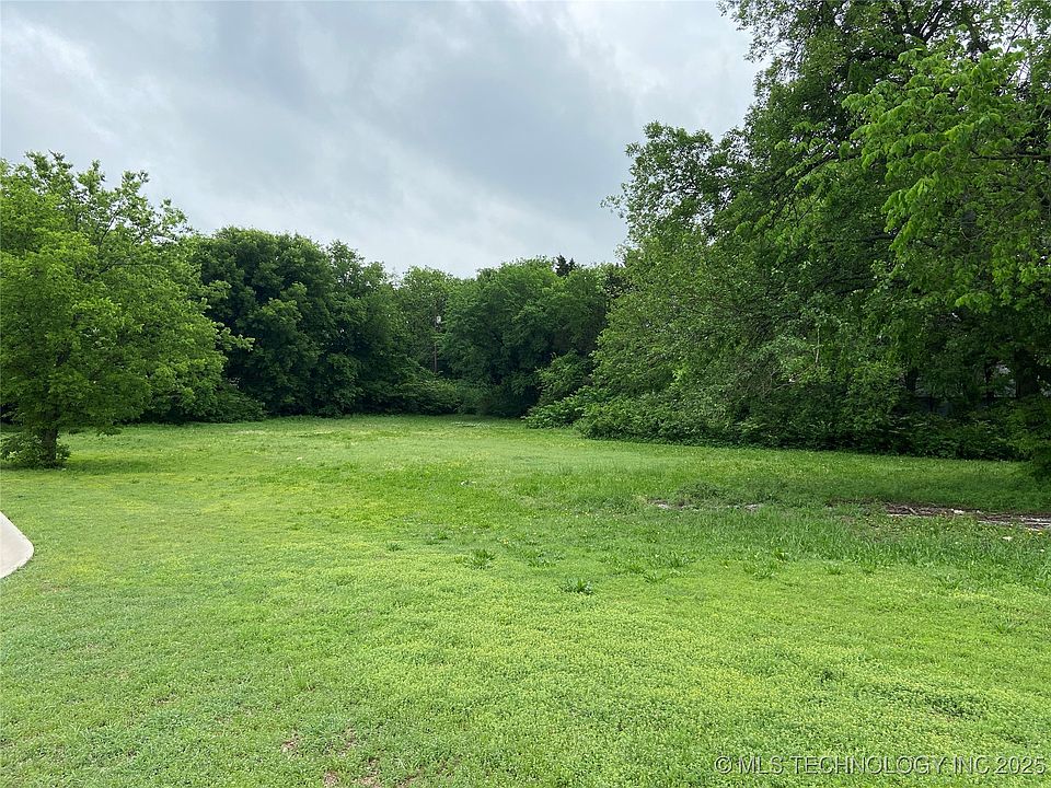 2nd image of 0 S Commerce St