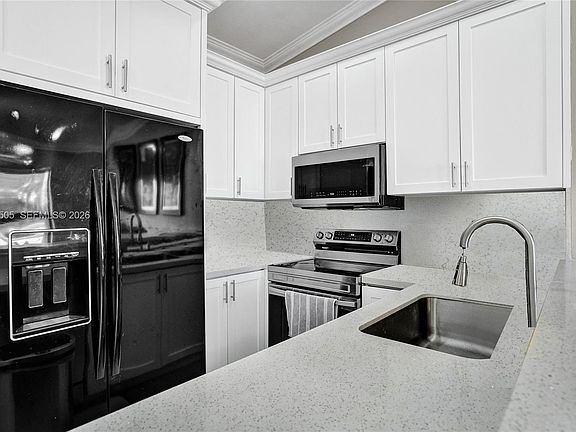 4th image of 6405 SW 152nd Circle Pl #5-10