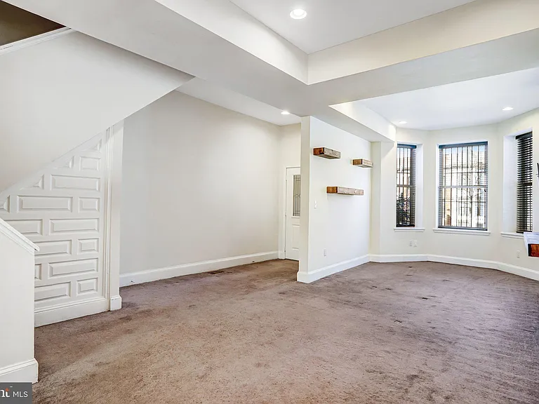12 Rhode Island Ave NW — Photo 5