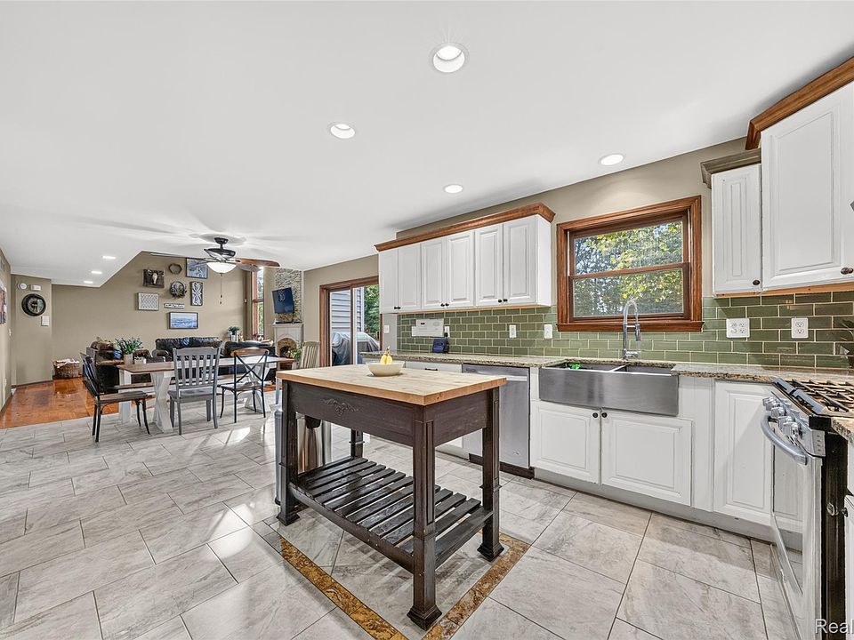 1165 Joanwood Dr, photo 23