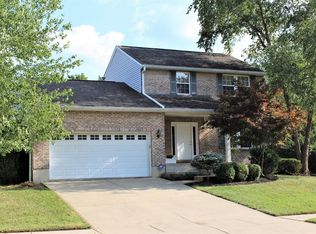 2248 Siesta Dr, Batavia, OH 45103