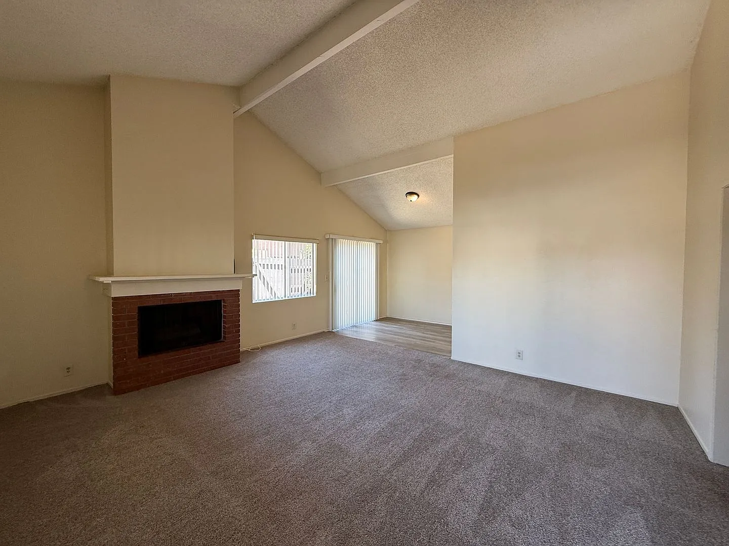 1230 Hull Place — Photo 4