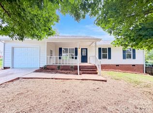 8822 Hunter Green Ln, Charlotte, NC 28227