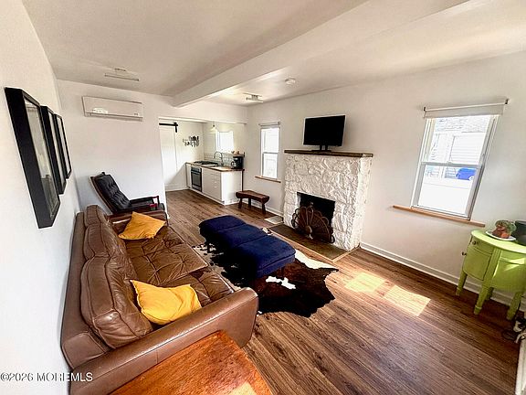 4th image of 59 Pinehurst Road