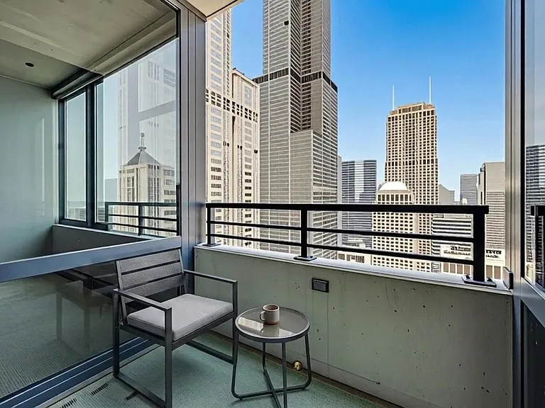 235 W Van Buren St #4501 — Photo 12