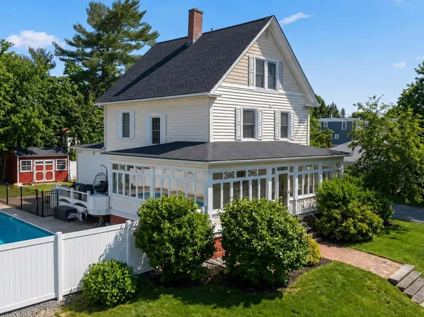 23 Googin St, Lewiston, ME 04240