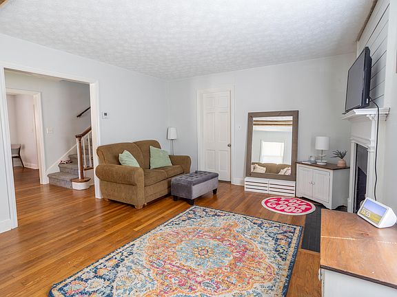 5th image of 1 Wellington Ct