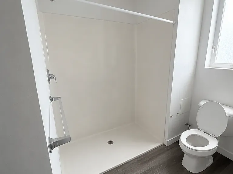 933 E Vernon Ave #2 — Photo 10