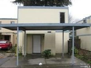 737 Rockwell Pl, Santa Rosa, CA 95401