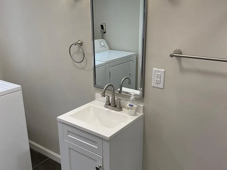 706 Avenue C SE — Photo 29
