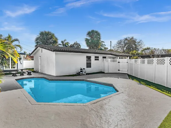 1210 SE 8 Court, Deerfield Beach, FL 33441