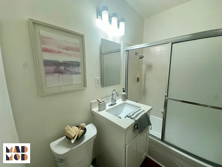 758 Hyperion Ave #3 — Photo 11