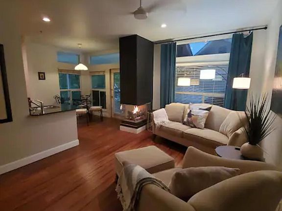 2nd image of 2209 Hancock Dr APT 32