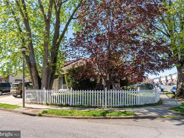 3712 Ronnald Dr, Philadelphia, PA 19154