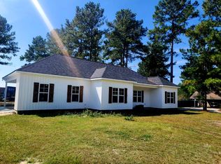 153 Clare Rd, Fitzgerald, GA 31750