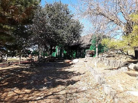 5th image of 510 Clint St