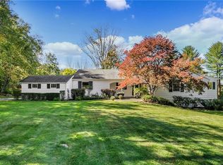 41 Deer Knl, Mount Kisco, NY 10549