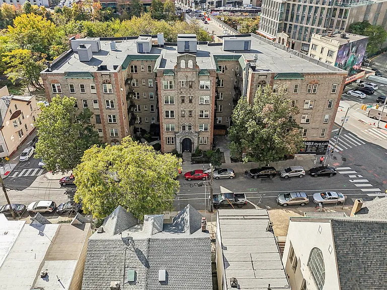 Magnolia Apartments — Photo 20