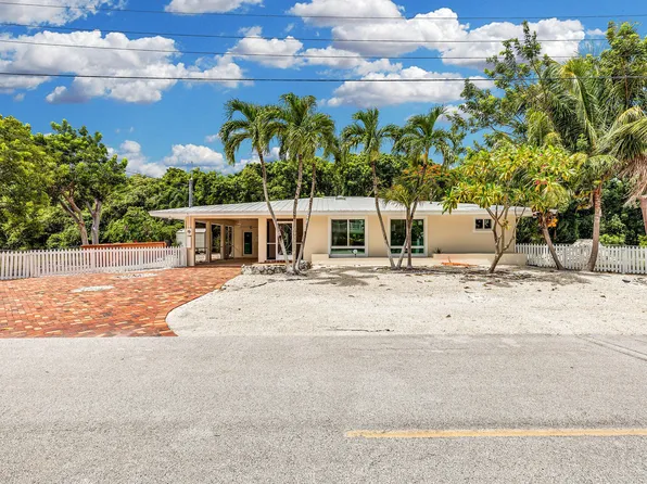 21 Palm Dr, Key Largo, FL 33037