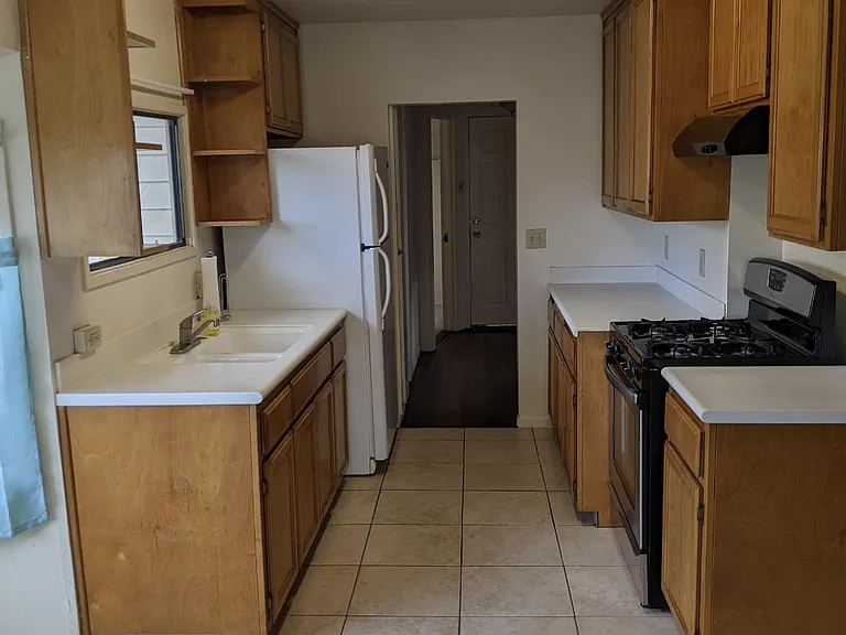 610 Union Ave #A — Photo 5