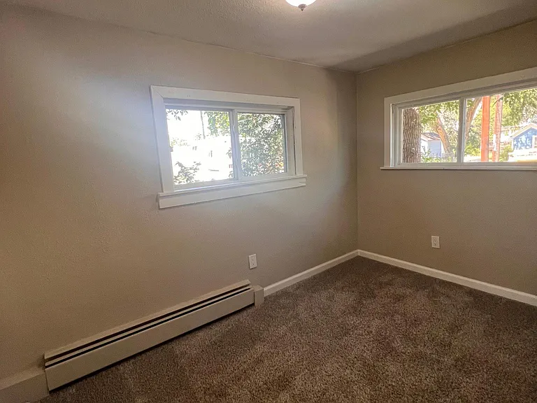 926 N Corona St — Photo 11
