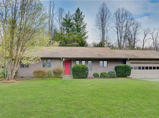 7 Deer Run Dr, Asheville, NC 28803