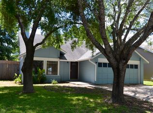 1901 Honeysuckle Ln, Round Rock, TX 78664