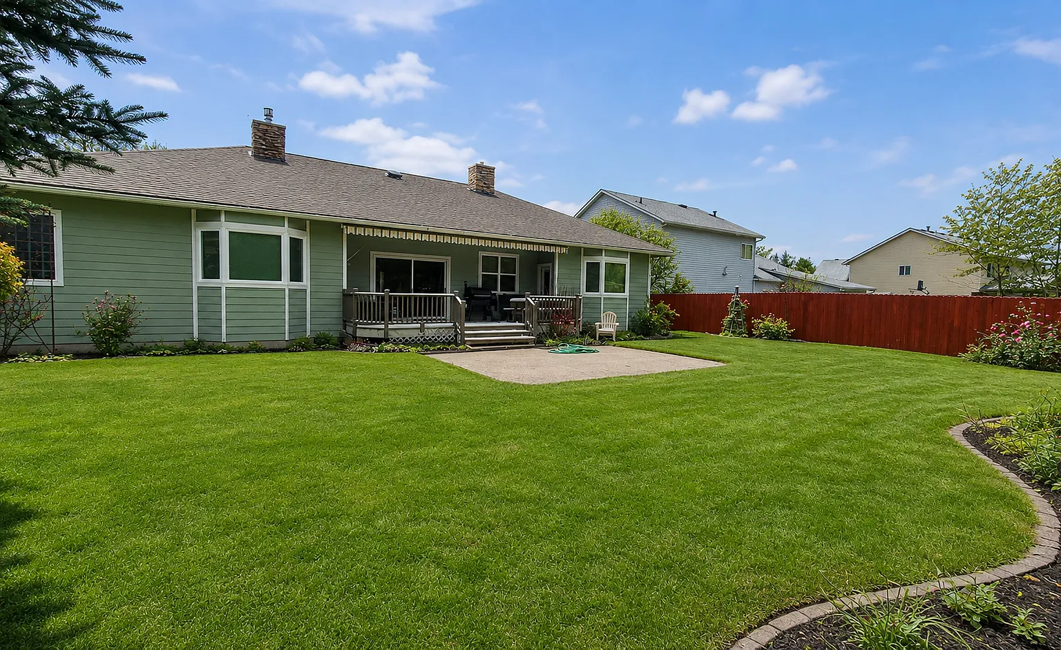 3 bed, 2.5 bath, 2408 sqft, $3,900 — Photo 2