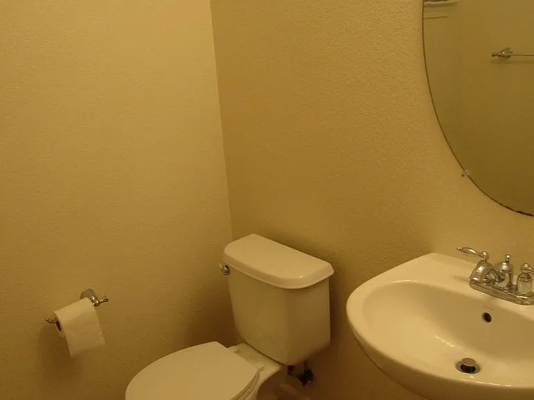 8457 Old Oak Rd — Photo 12