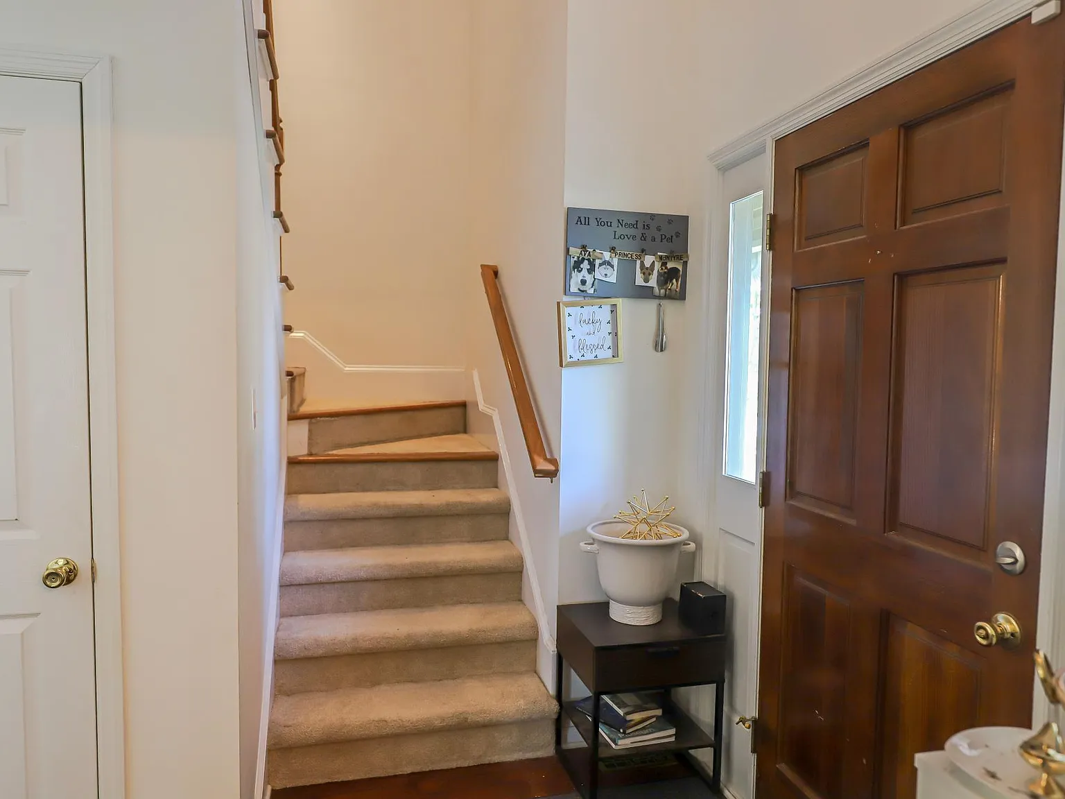 3 bed, 2.5 bath, 1963 sqft, $1,950 — Photo 4