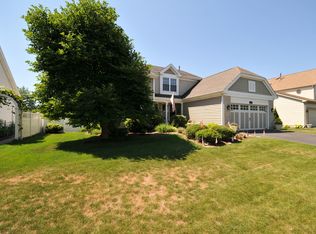 682 Mayfair Dr, Carol Stream, IL 60188