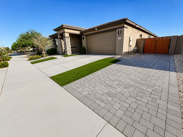 17834 W Raymond St — Photo 3