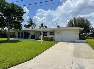 1040 SE 43rd St, Cape Coral, FL 33904