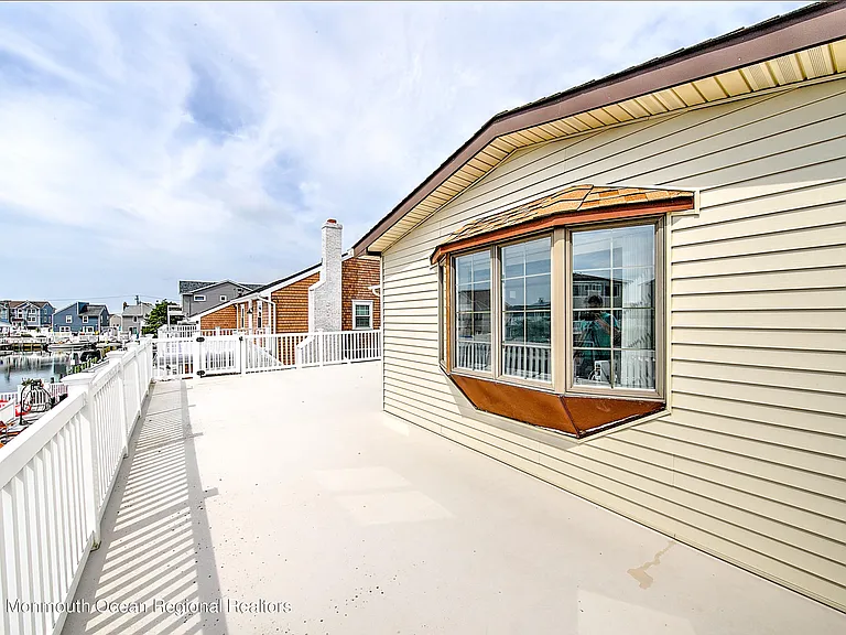 31 Peggy Ln — Photo 26