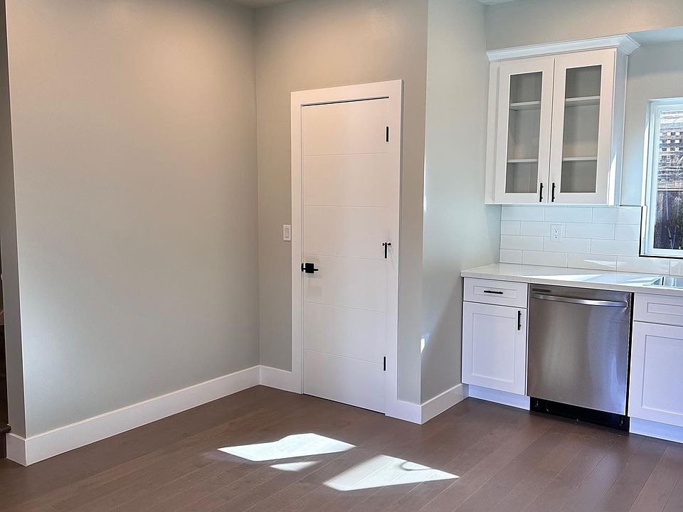 1st image of 860 N 8th St #2