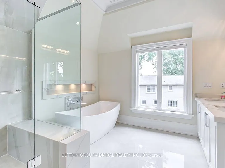 305 Finch Ave E — Photo 14