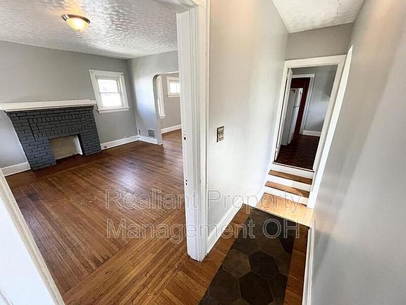 4th image of 1746 Cleveland Ave Unit 2