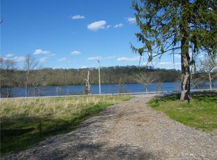 17 Cedar Lake Rd, Chester, CT 06412